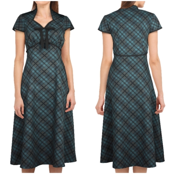 Dresses & Skirts - ❤️Pin Up Plaid Long Dress